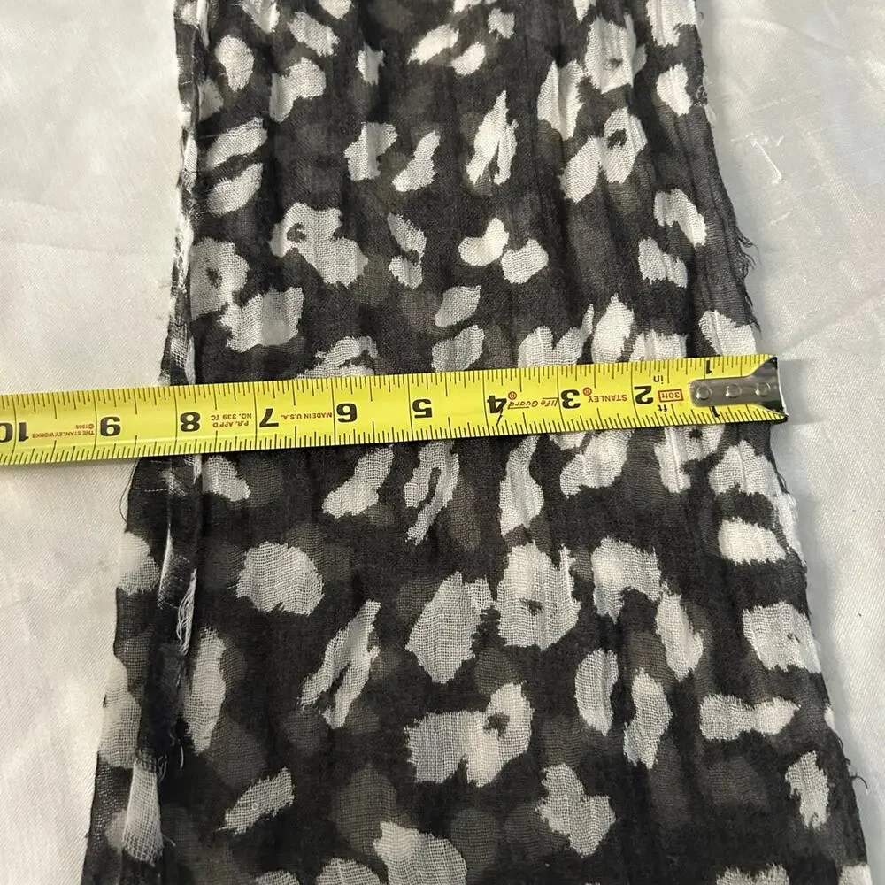 Black and white leopard silk scarf